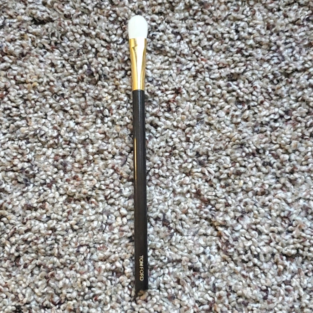 Tom Ford Large Eye Shadow Brush 11